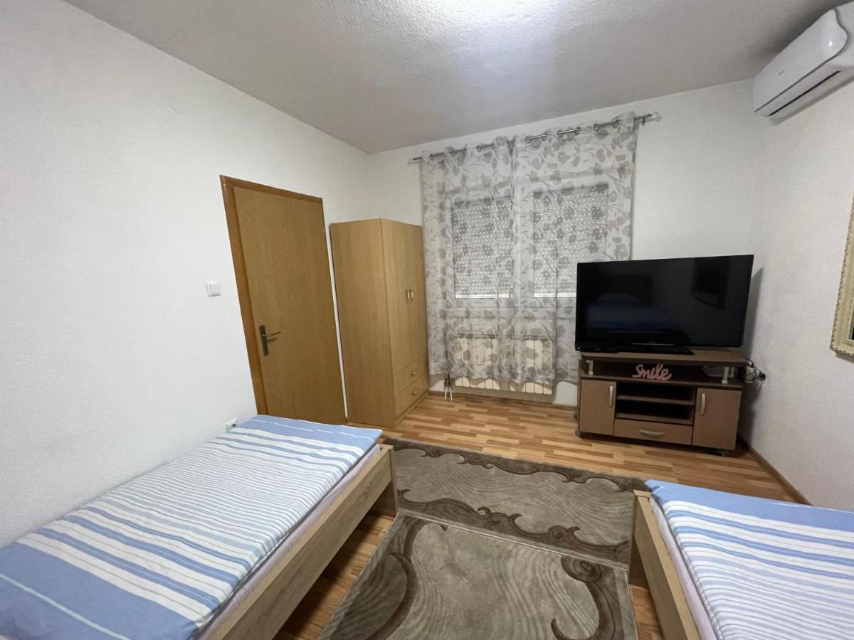 Apartmani Brod Zenica Exteriör bild